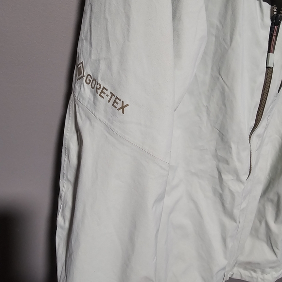 ak Burton GORE-TEX Snowboard Jacket - Size Medium - Picture 6 of 9